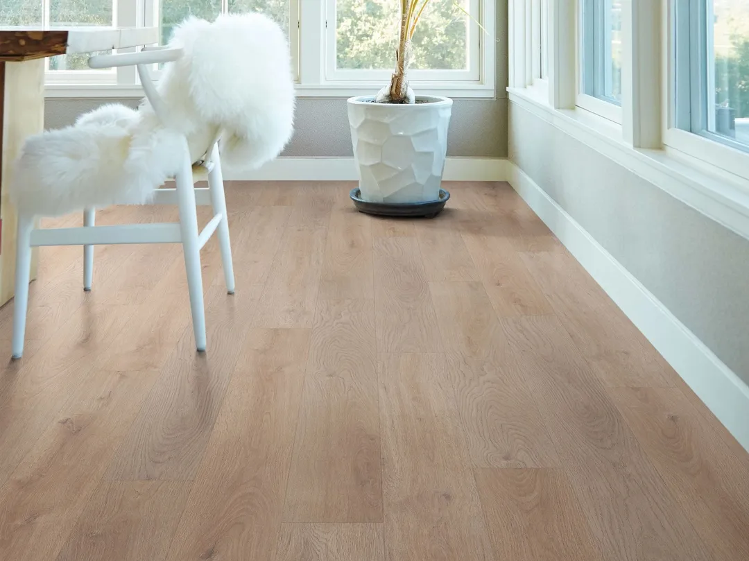 Shaw Brillance Plus Chateau Oak Brown 12-mil x 7-in W x 48-in L Waterproof Interlocking Luxury Vinyl Plank Flooring (23.64-sq ft/ Carton), photo 2 of 6