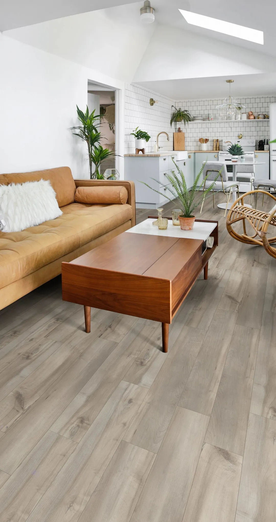 Shaw Tundra Plus Spyglass 7-in Wide x 5-mm Thick Waterproof Luxury Vinyl Plank Flooring (18.91-sq ft), photo 2 of 8