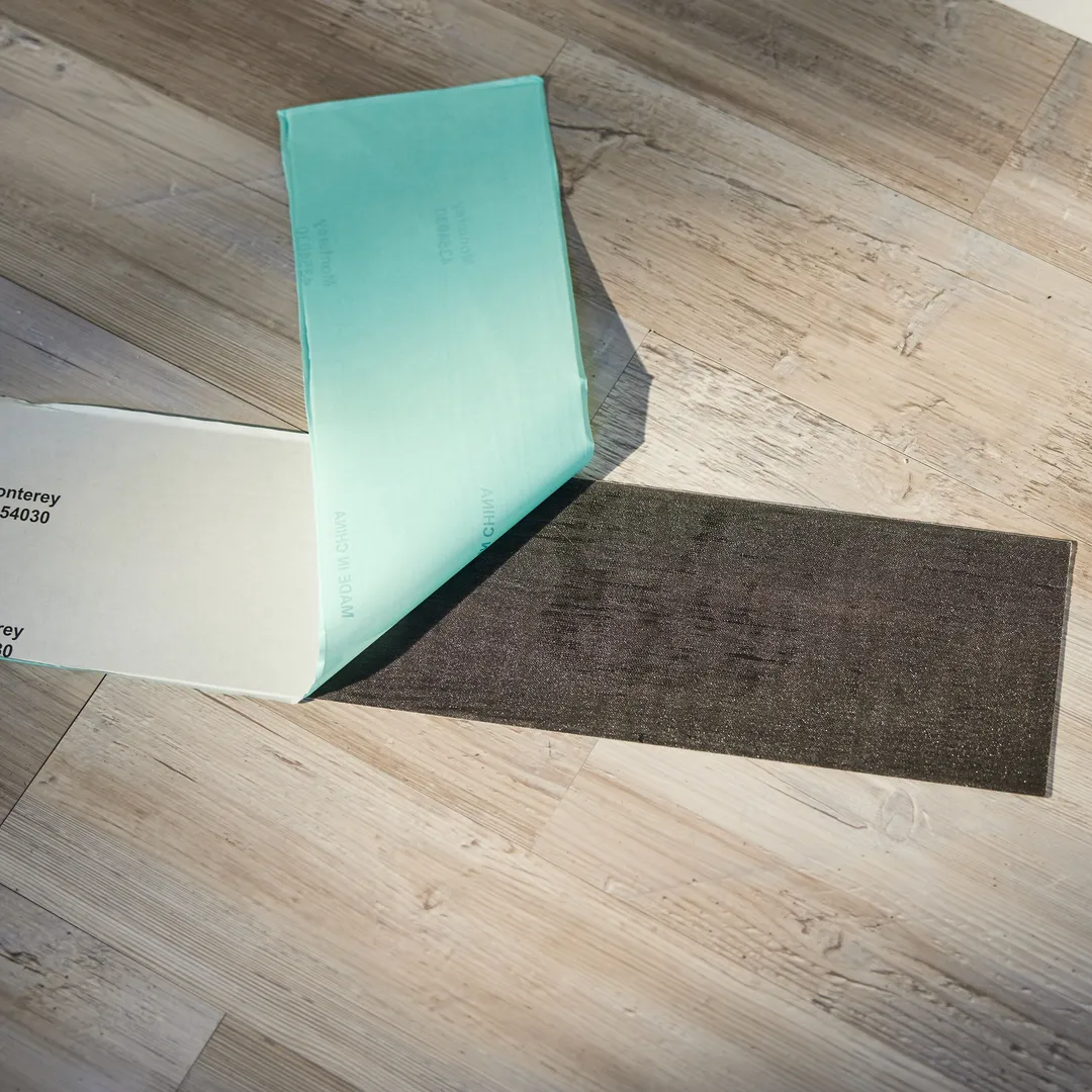Style Selections Monterey 6-in W x 36-in L x 1.5-mm Thick Peel-and-Stick Luxury Vinyl Plank Flooring, Water-Resistant, 21-sq ft Carton, photo 6 of 8