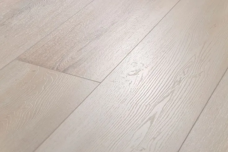 CALI Longboards Salty Strand White 20-mil x 9-in W x 70-in L Waterproof Interlocking Luxury Vinyl Plank Flooring (26.62-sq ft/ Carton), photo 7 of 11