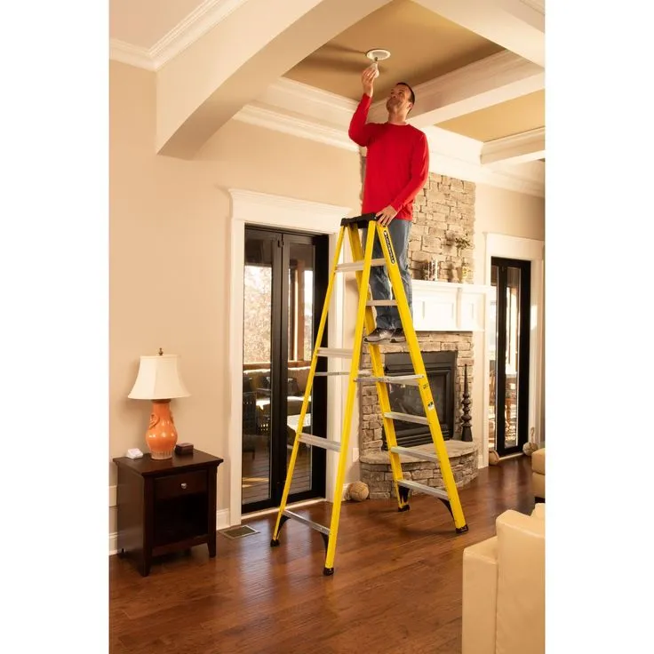 Louisville Ladder 8' Fiberglass Step Ladder, 12' Reach, 250 lbs Load Capacity, W-3118-08, photo 4 of 9