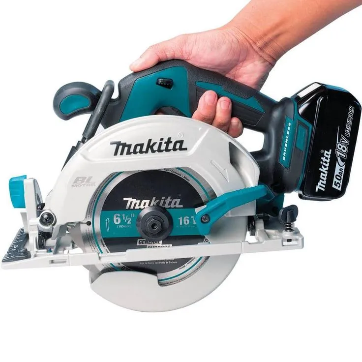 Makita 18-Volt 5.0Ah LXT Lithium-Ion Brushless Cordless 6-1/2 in. Circular Saw Kit, photo 8 of 9