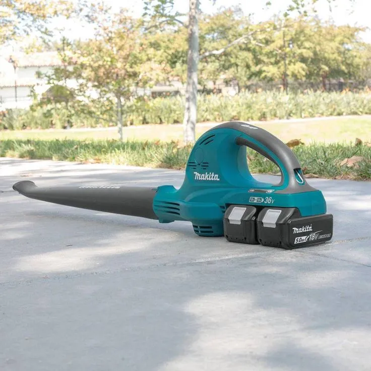 Makita 18-Volt X2 (36-Volt) 208 MPH 155 CFM LXT Lithium-Ion Cordless Blower Kit with (2) Batteries 5.0Ah and Charger, photo 8 of 8