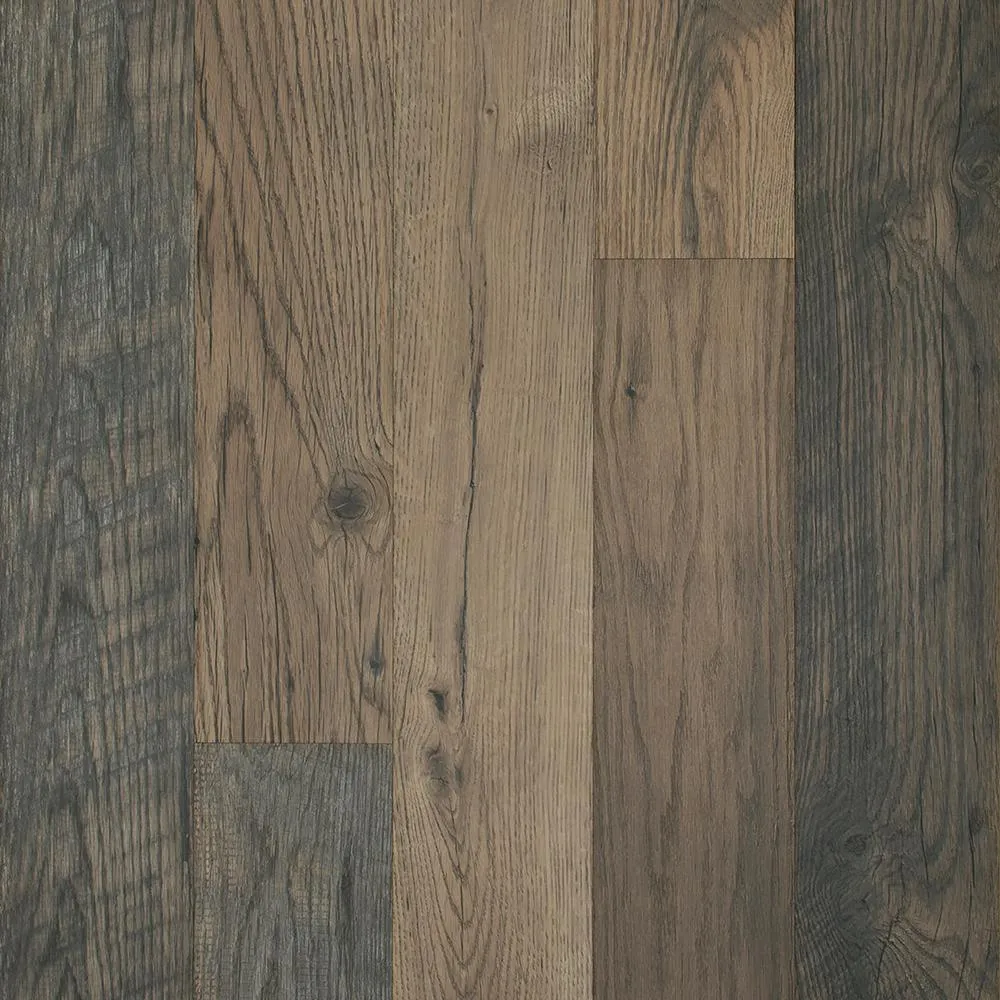 Pergo Outlast+ Waterproof Bronze Belmont Oak 10 mm T x 6.14 in. W x 47.24 in. L Laminate Flooring (451.36 sq. ft./pallet), photo 9 of 27