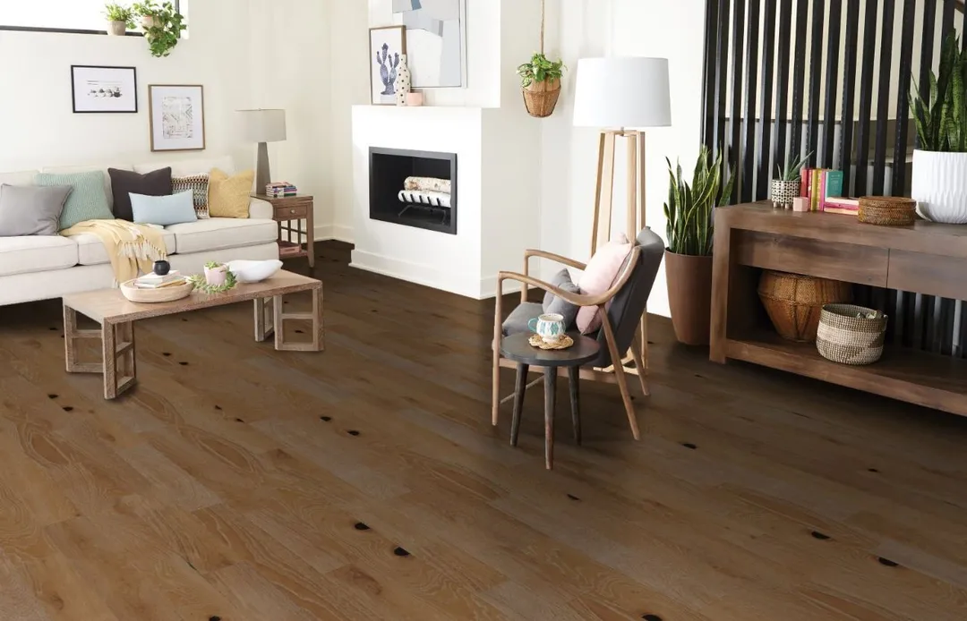 Bruce Nature of Wood Plus Rustic Warmth White Oak 6-1/2-in W x 7/16-in T x Varying Length Wirebrushed Engineered Hardwood Flooring (30.37-sq ft / Carton), photo 4 of 12