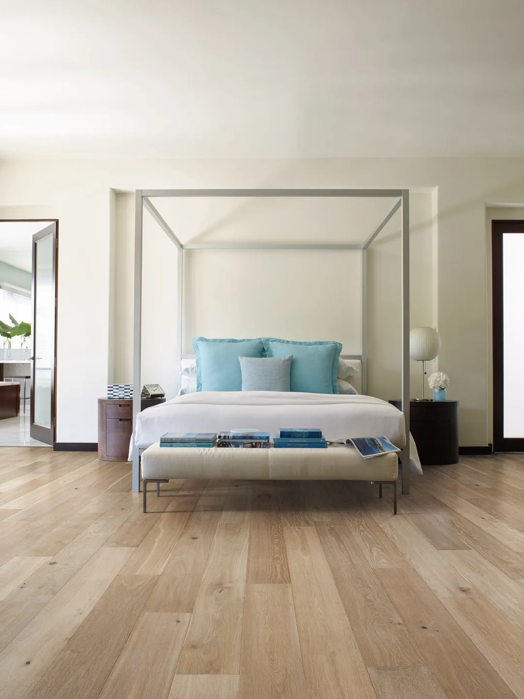 Villa Barcelona Montilla White oak 3/8-in T x 6-1/2-in W Water Resistant Wirebrushed Engineered Hardwood Flooring ( 23.64-sq ft / Carton ), photo 2 of 6