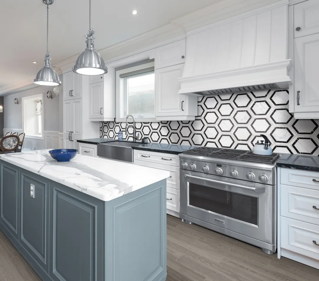 Satori 8-in x 8-in Polished Natural Marble Hexagon Floor and Wall Tile, Bianco Carrara White/Nero Marquina (4.8-sq ft/Carton), photo 7 of 7