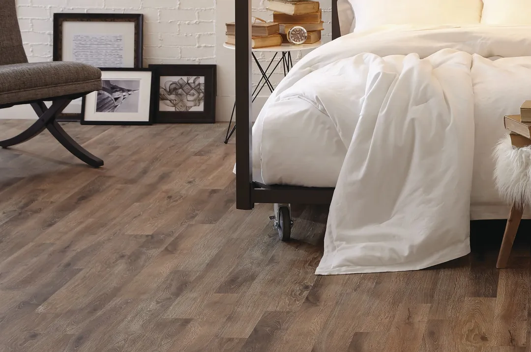 Style Selections Sawgrass Oak 6-in W x 36-in L x 2-mm Thick Water-Resistant Peel-and-Stick Vinyl Plank Flooring (1.5-sq ft Piece), photo 4 of 8