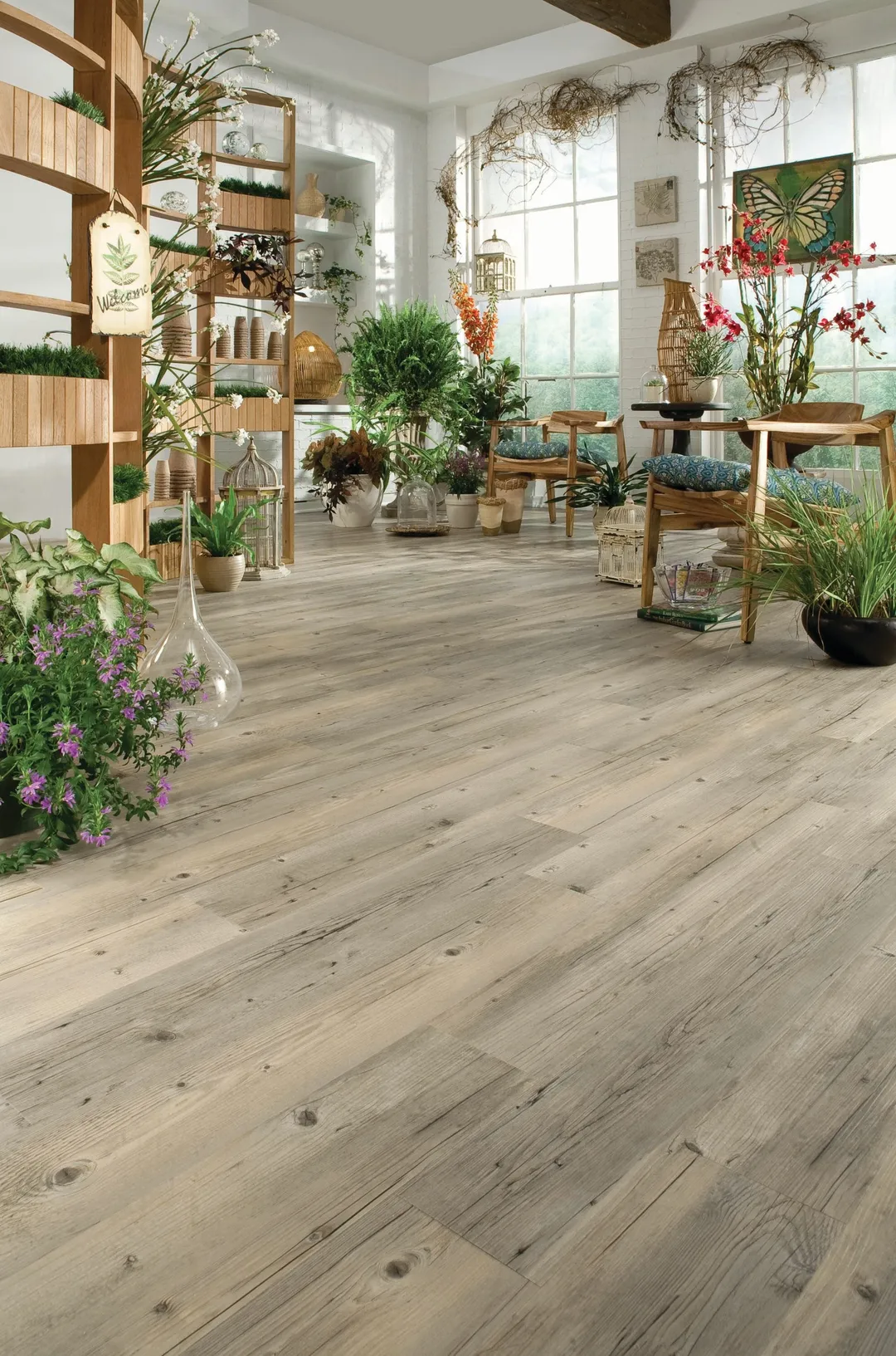 Style Selections Barnwood 6-in Wide x 2-mm Thick Water-Resistant Peel-and-Stick Vinyl Plank Flooring (1.5-sq ft), photo 5 of 8