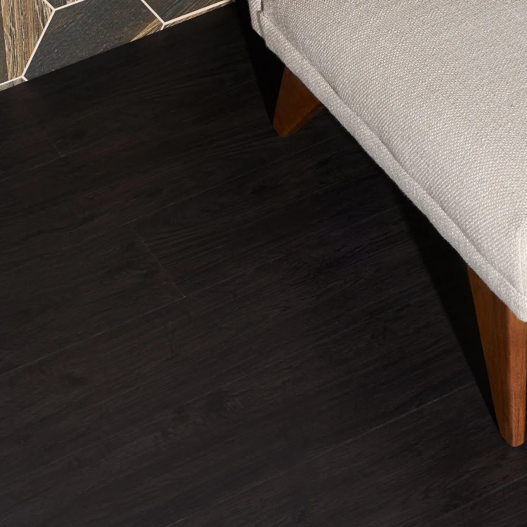 Artmore Tile Madison 28mil Eclipse 28-mil x 6-in W x 48-in L Click Lock Luxury Vinyl Plank Flooring ( 23.46-sq ft Per Carton ), photo 2 of 10