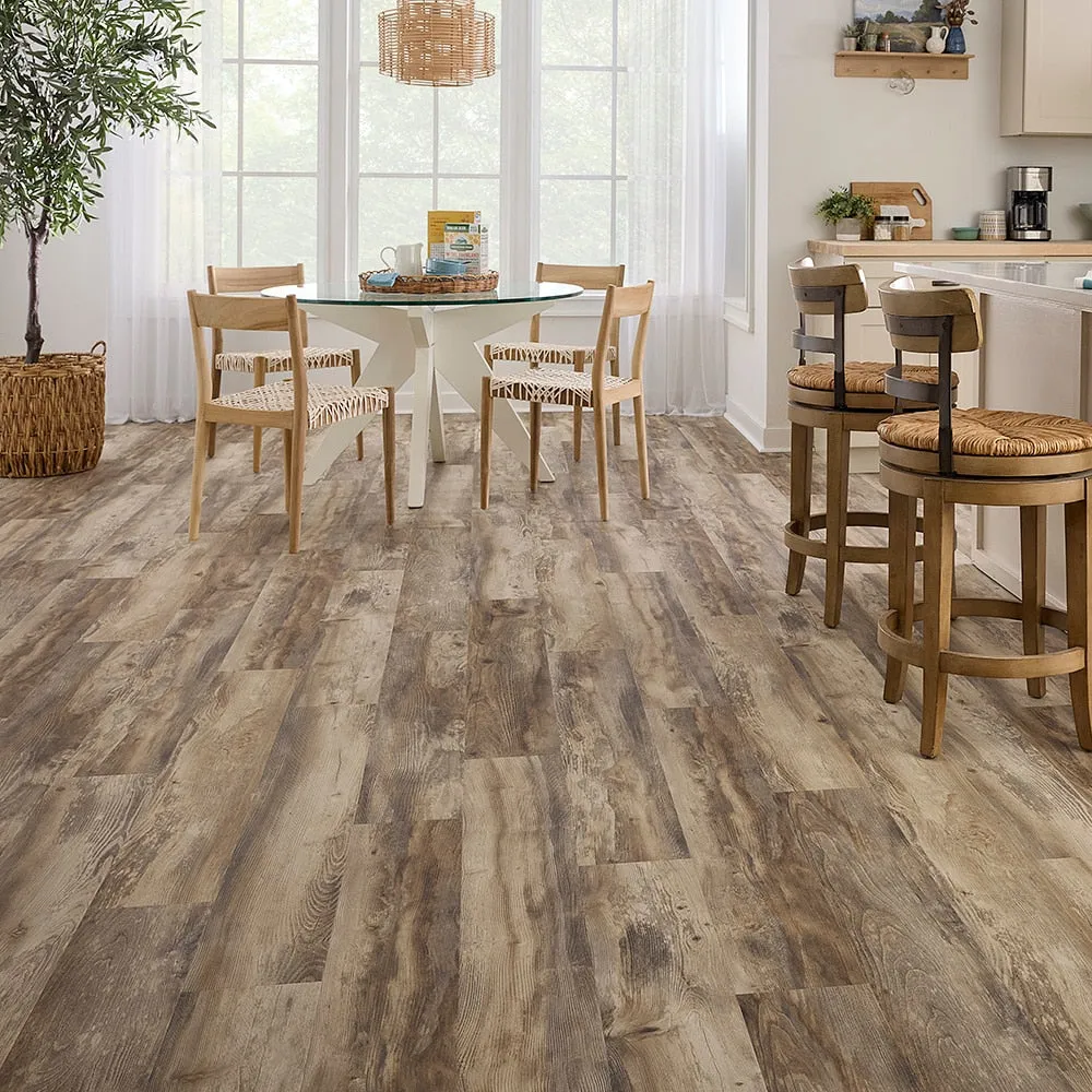 Pergo Pro+ with WetProtect 10-mm 7.48-in W x 47.24-in L Waterproof Floating / click-lock Laminate Flooring, photo 4 of 40