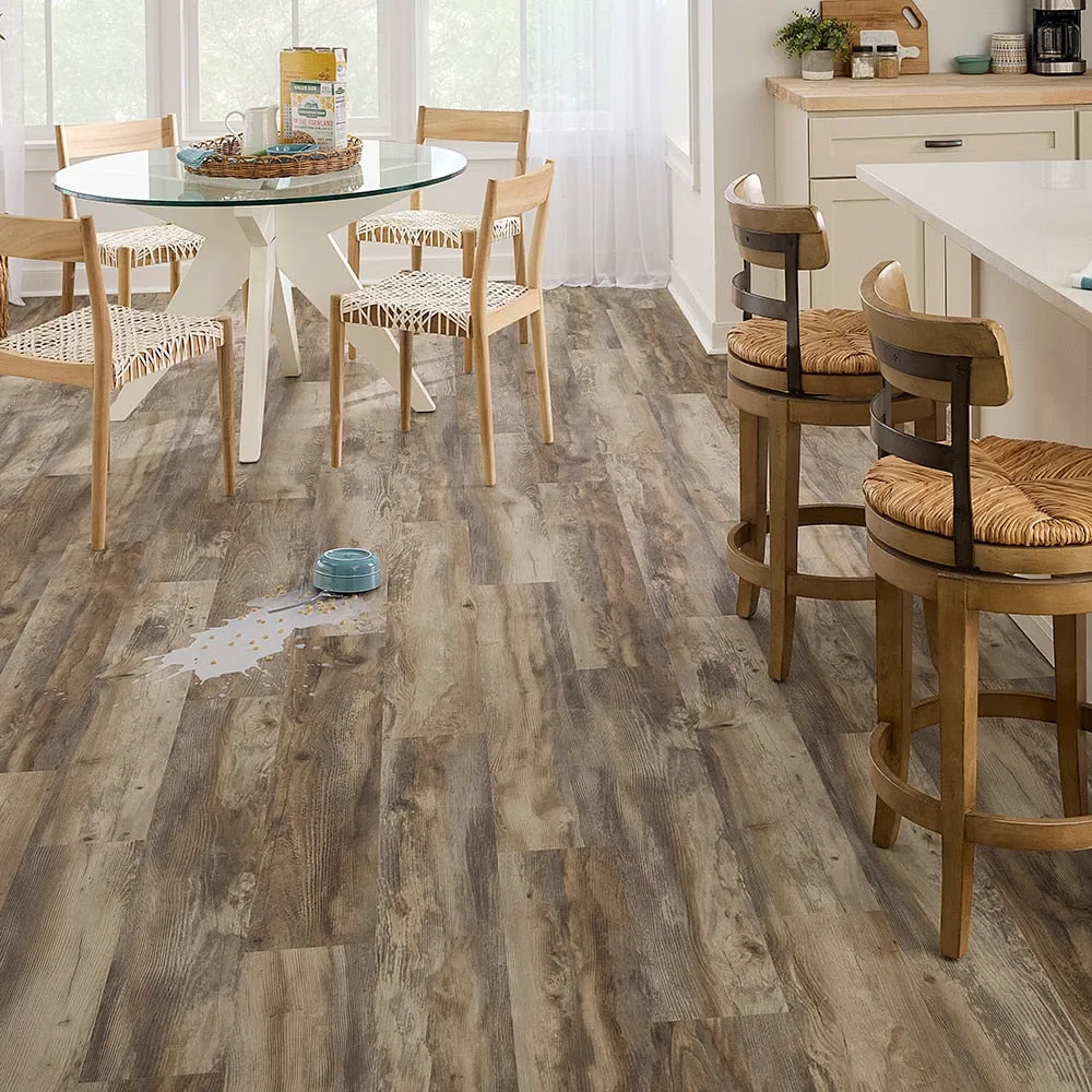 Pergo Pro+ with WetProtect 10-mm 7.48-in W x 47.24-in L Waterproof Floating / click-lock Laminate Flooring, photo 3 of 40