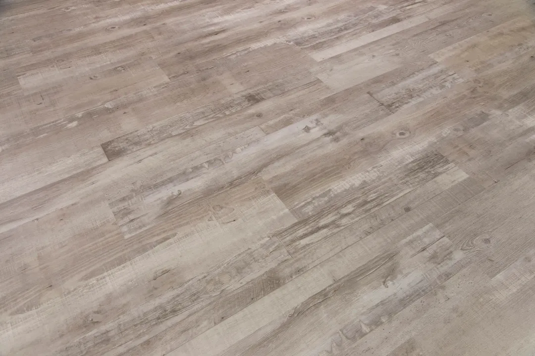 CALI Aqua Tough Gray Ash 20-mil x 7-3/32-in W x 48-in L Waterproof Interlocking Luxury Vinyl Plank Flooring, photo 4 of 8