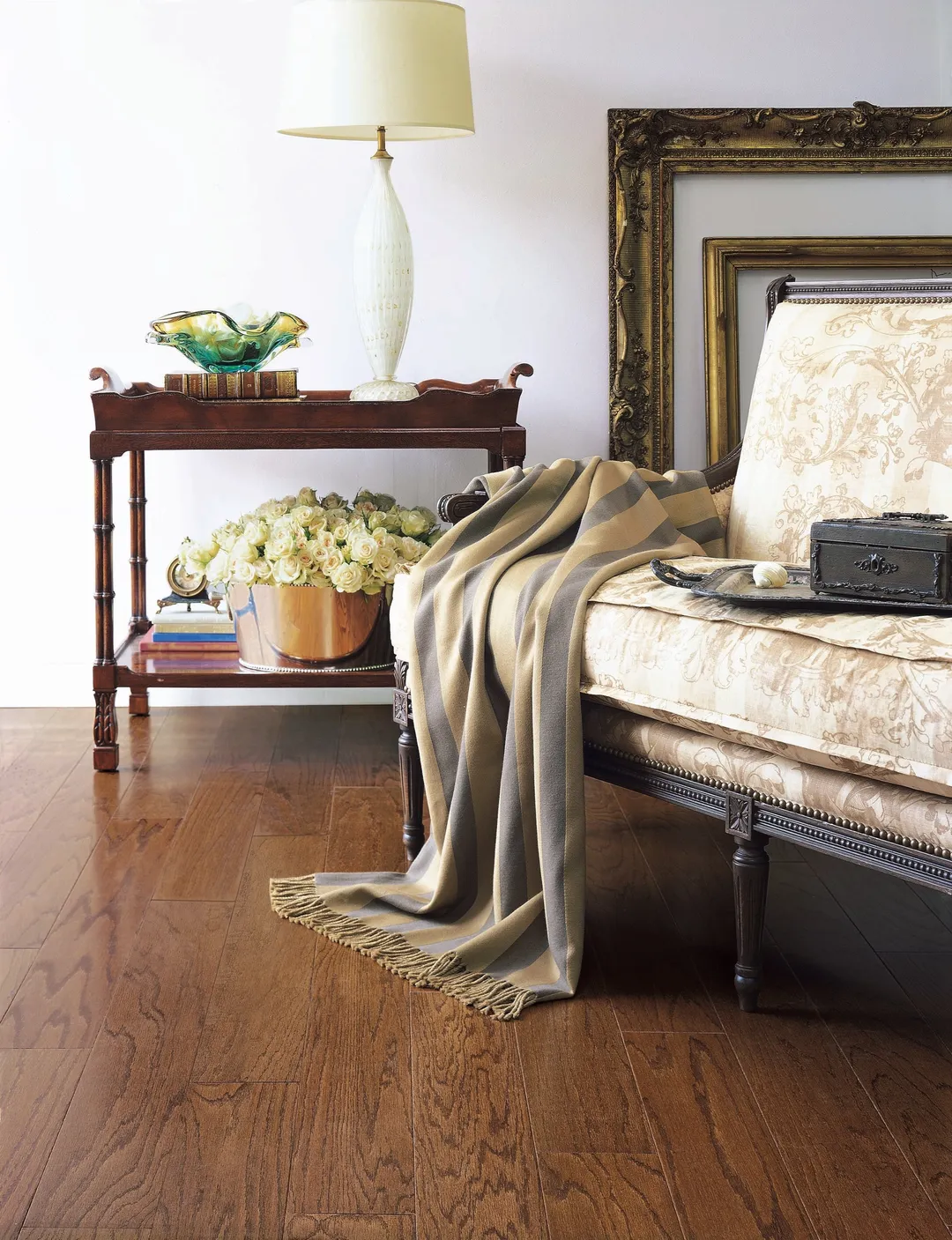 Bruce Turlington Lock and Fold Woodstock Oak 5-in W x 3/8-in T x 60-in Smooth/Traditional Engineered Hardwood Flooring (22-sq ft / Carton), photo 2 of 4