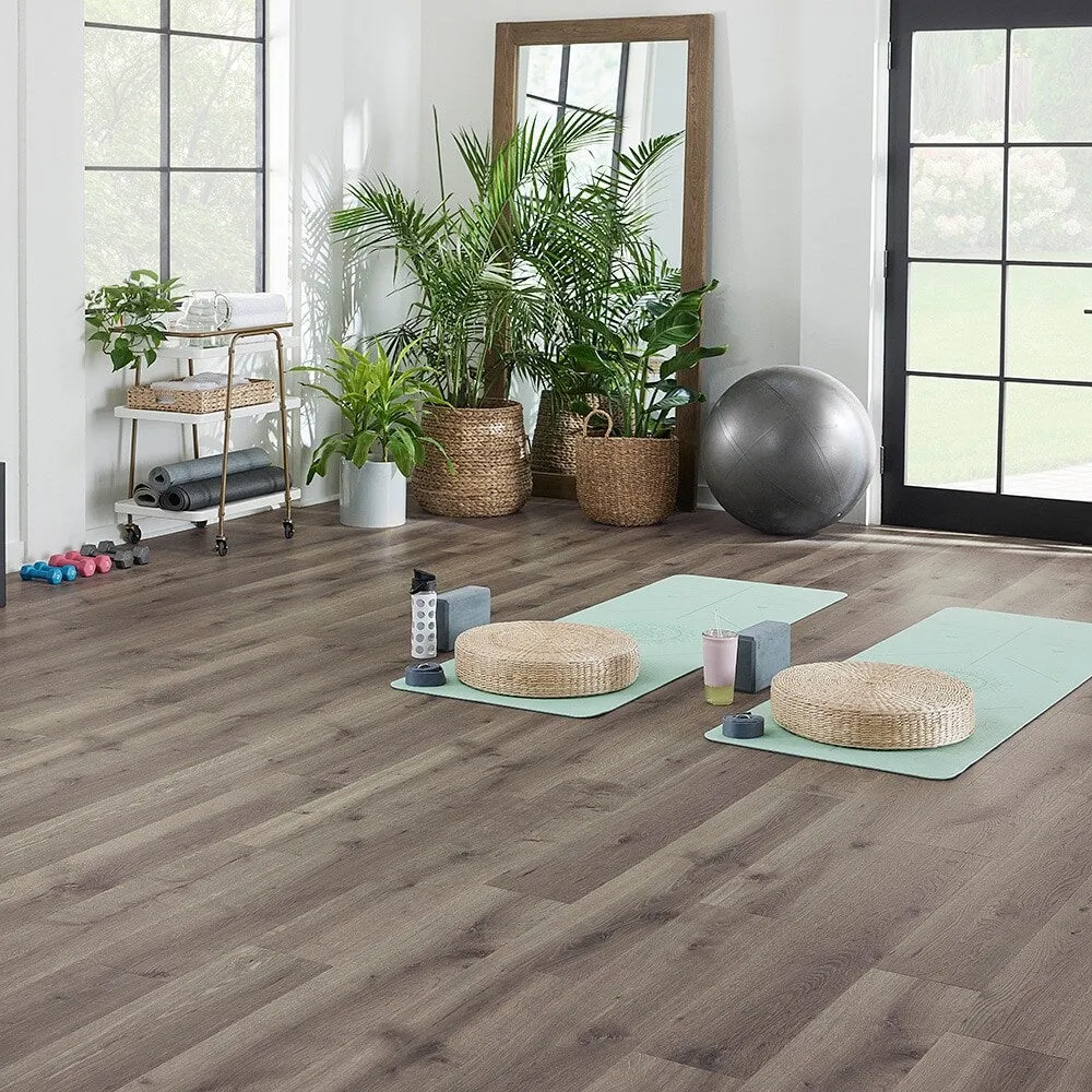 Pergo TimberCraft +WetProtect Ruxin Oak Waterproof Laminate Flooring, photo 24 of 25