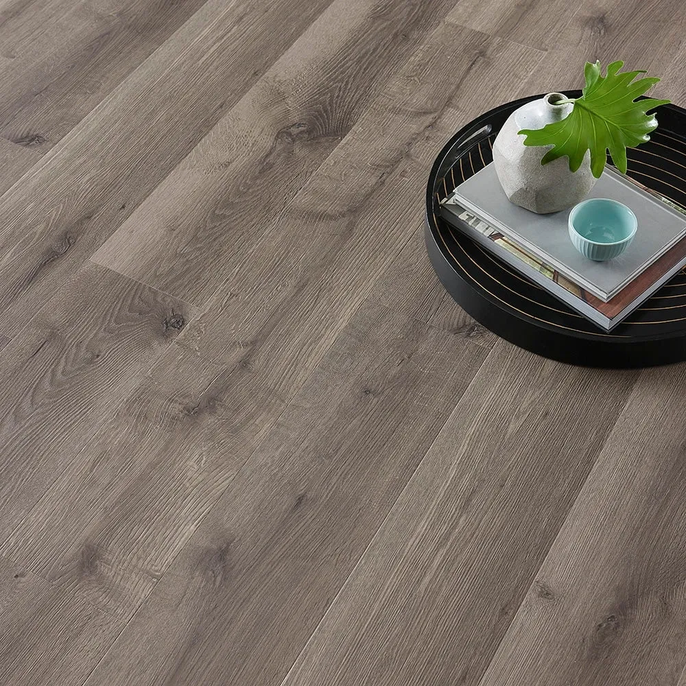 Pergo TimberCraft +WetProtect Ruxin Oak Waterproof Laminate Flooring, photo 3 of 25