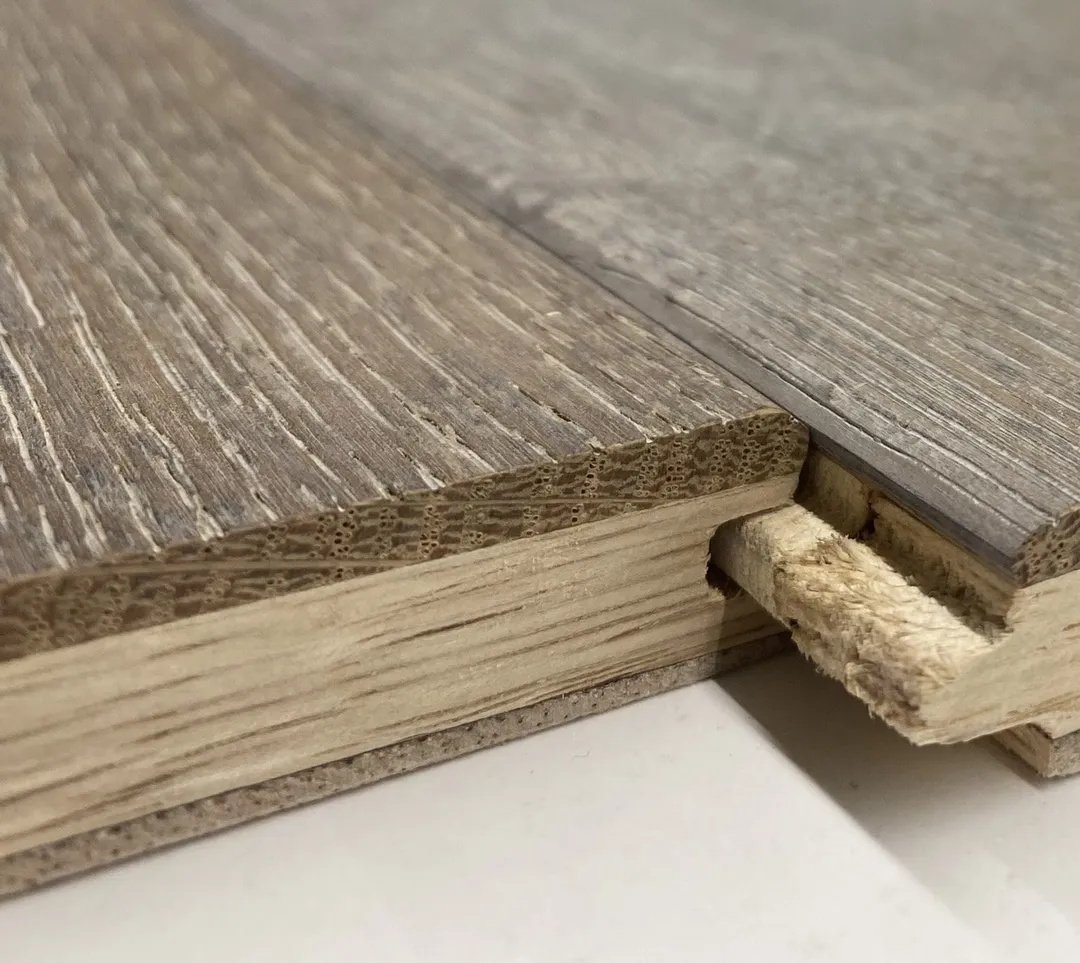 Solidfloor Originals Nova Scotia Oak 5/8-in T x 7-1/2-in W Distressed Engineered Hardwood Flooring ( 31.247-sq ft / Carton ), photo 5 of 7