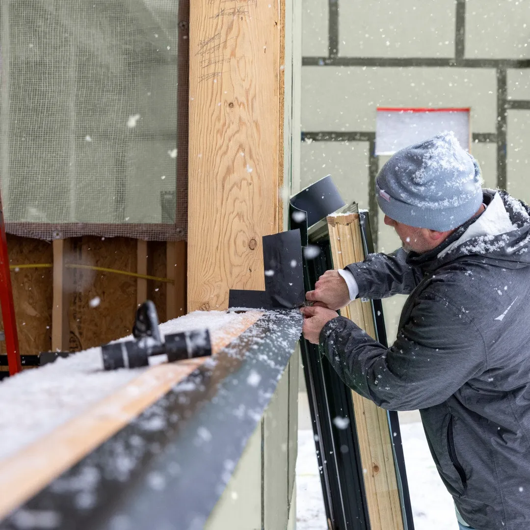 FrogTape Pro Grade Flashing and Waterproofing Tape, 12-in x 50-ft, Black Acrylic Flashing Tape, photo 8 of 8