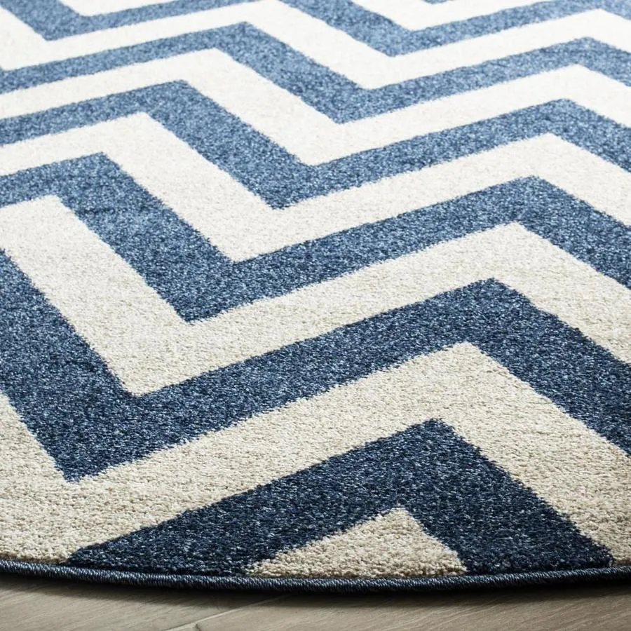Safavieh Amherst Bellport 7 x 7 Navy/Beige Round Indoor/Outdoor Chevron Mid-Century Modern Area Rug, photo 2 of 4