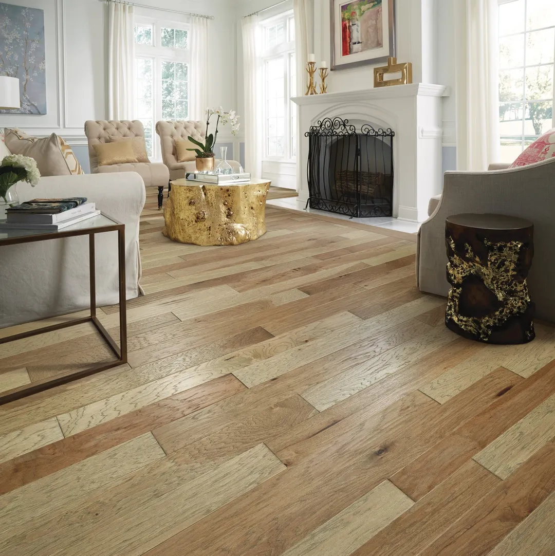 Shaw Gallant Hickory Galahad Hickory 3/8-in T x 5-in W Water Resistant Handscraped Engineered Hardwood Flooring ( 23.66-sq ft / Carton ), photo 2 of 8