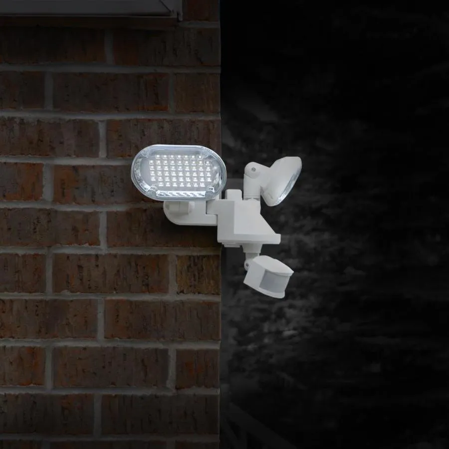 Sunforce 180-Degree 1000-Lumen Off-White Solar Integrated LED Motion-Activated Flood Light with Timer, photo 3 of 6