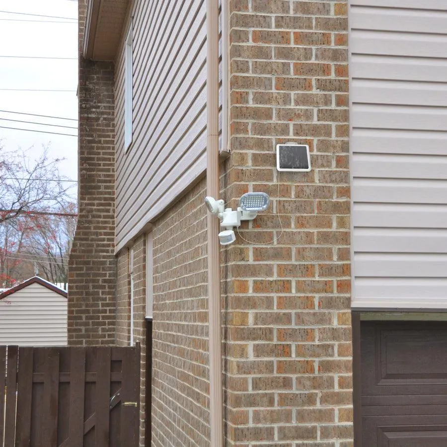 Sunforce 180-Degree 1000-Lumen Off-White Solar Integrated LED Motion-Activated Flood Light with Timer, photo 5 of 6