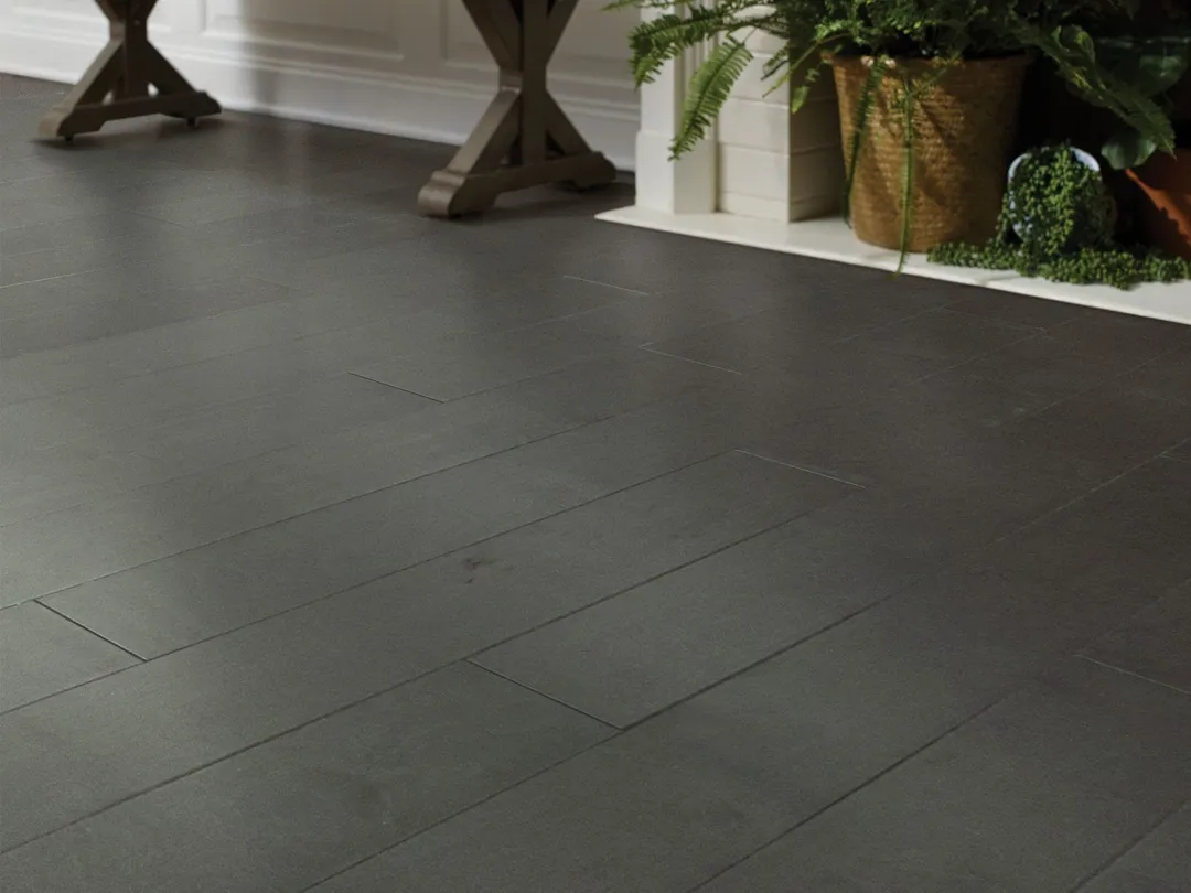 Shaw Axiom Maple Affogato Maple 1/2-in T x 5-in W Water Resistant Smooth/Traditional Engineered Hardwood Flooring ( 19.72-sq ft / Carton ), photo 10 of 10