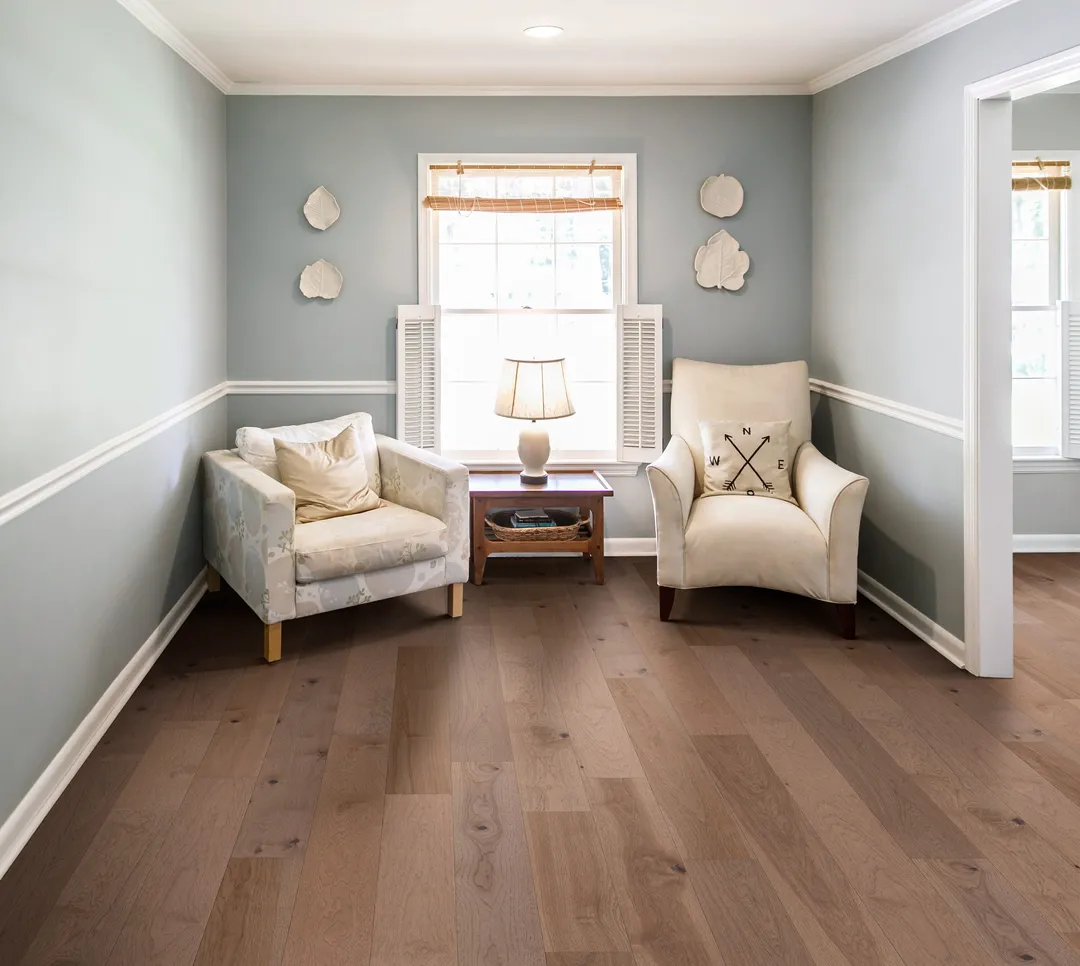 Shaw Seafarer Hickory Tides Hickory 3/8-in T x Variable W Water Resistant Wirebrushed Engineered Hardwood Flooring ( 30.48-sq ft / Carton ), photo 2 of 11