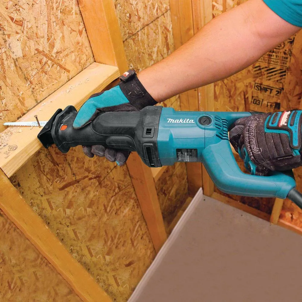 11 Amp Corded Variable Speed Reciprocating Saw With Wood Cutting Blade, Metal Cutting Blade and Hard Case, no lock-on, photo 2 of 15