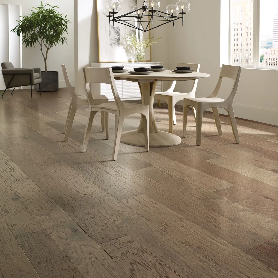 Shaw Oldham Plains 6.38 Springfield Hickory 3/8-in T x Variable W Water Resistant Wirebrushed Engineered Hardwood Flooring ( 30.48-sq ft / Carton ), photo 2 of 8