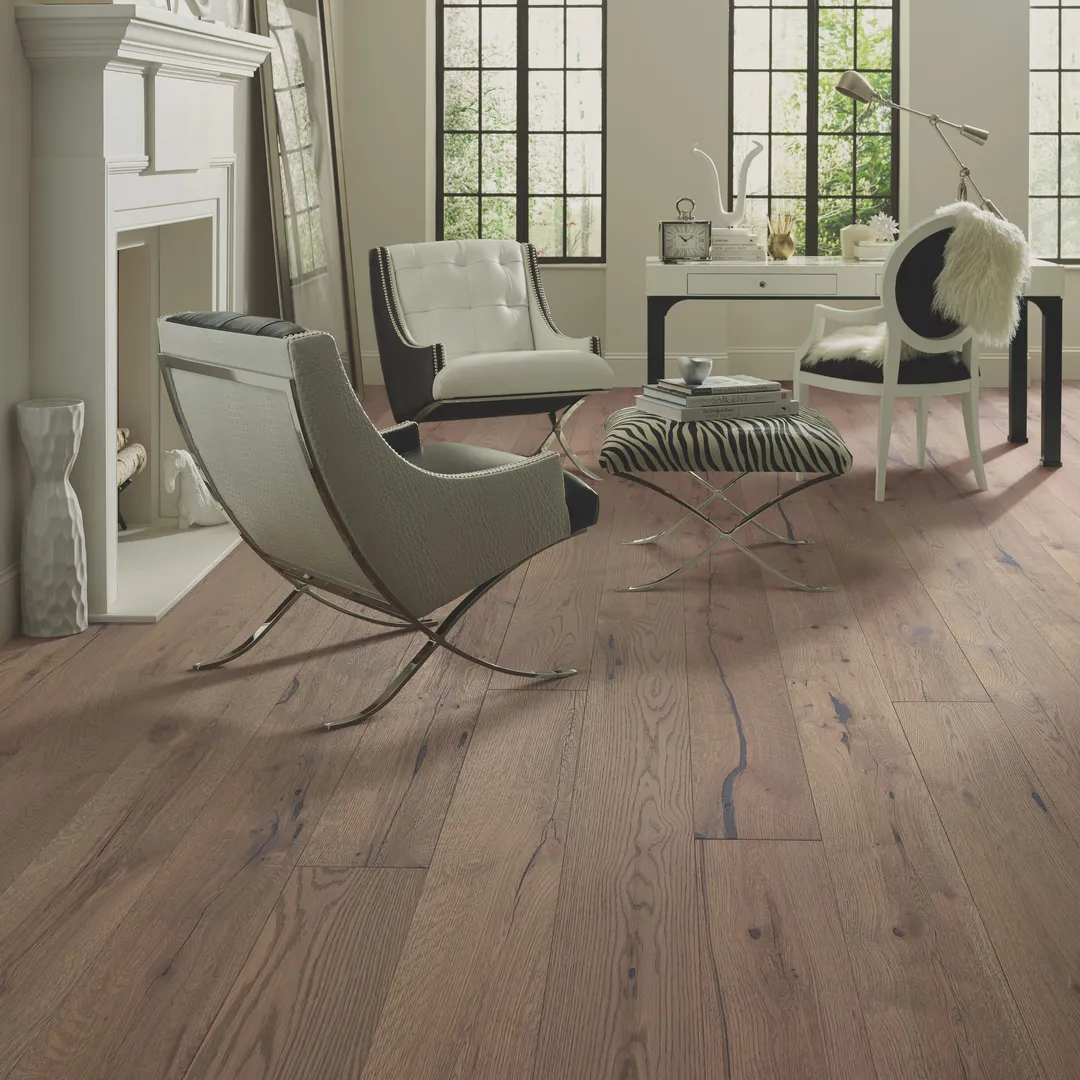 Shaw Williston Oak Dublin White oak 1/2-in T x 7-in W Water Resistant Wirebrushed Engineered Hardwood Flooring ( 23.58-sq ft / Carton ), photo 2 of 8