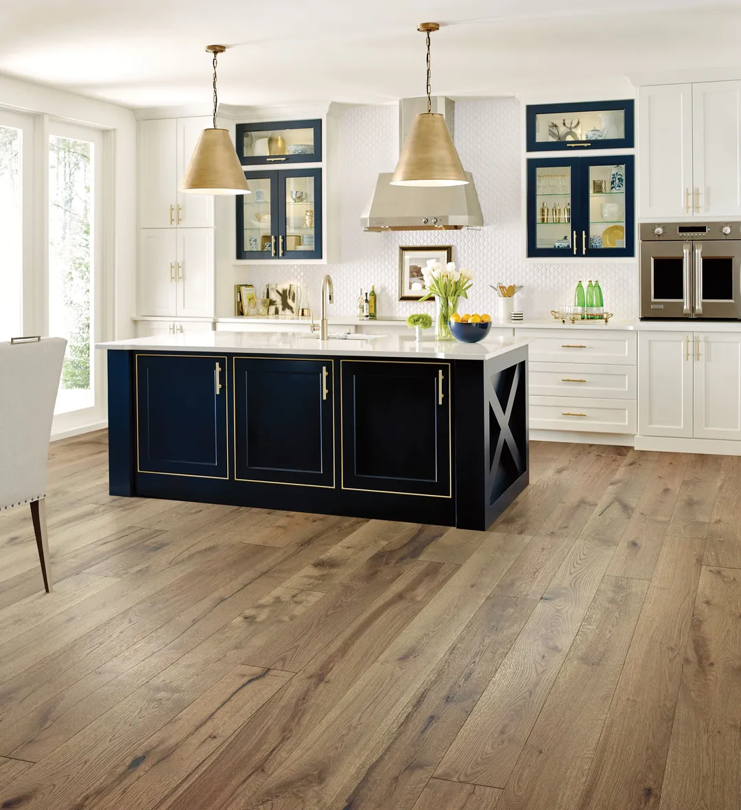 Shaw Williston Oak Dakota White oak 1/2-in T x 7-in W Water Resistant Wirebrushed Engineered Hardwood Flooring ( 23.58-sq ft / Carton ), photo 2 of 7