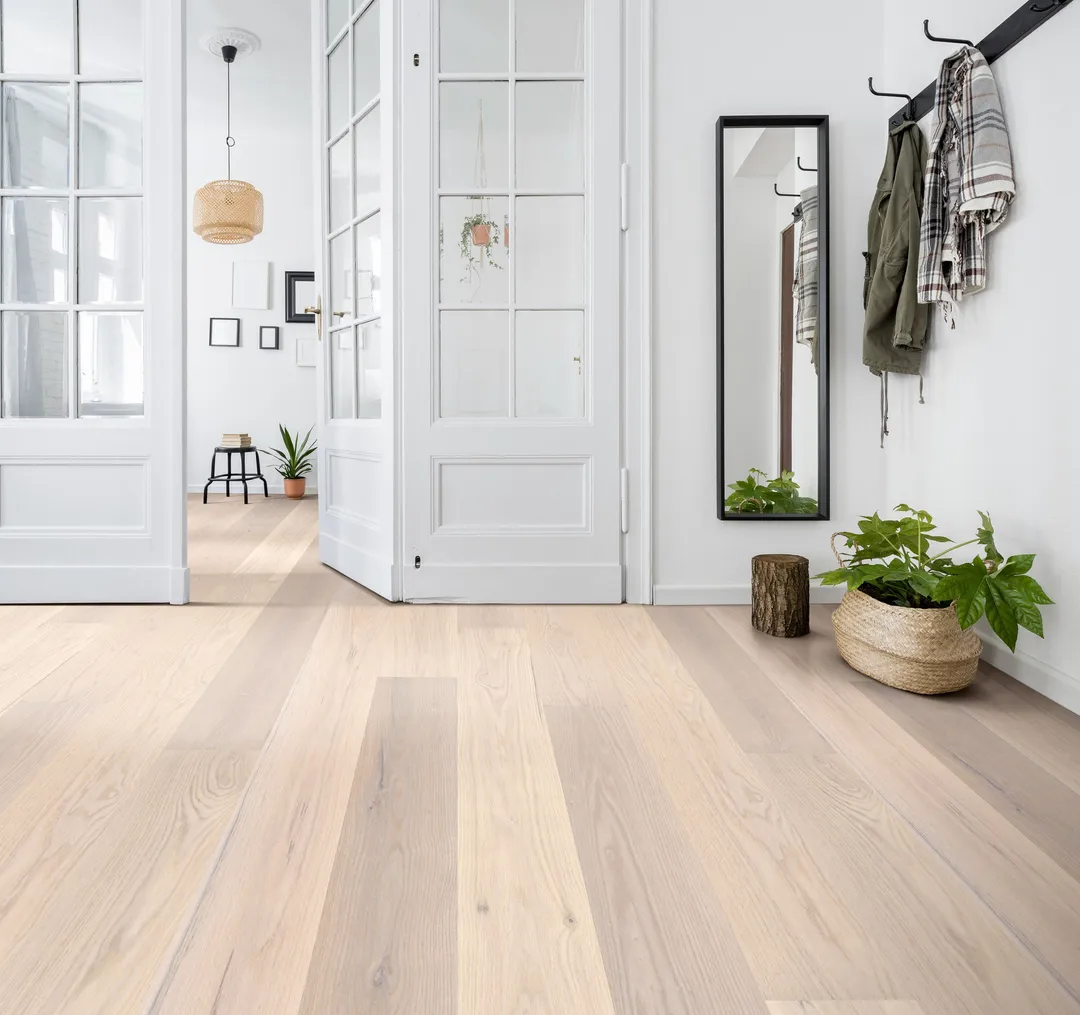 Shaw Ellendale Oak St. Helena Oak 1/2-in T x 9-1/4-in W Water Resistant Wirebrushed Engineered Hardwood Flooring ( 31.16-sq ft / Carton ), photo 6 of 9