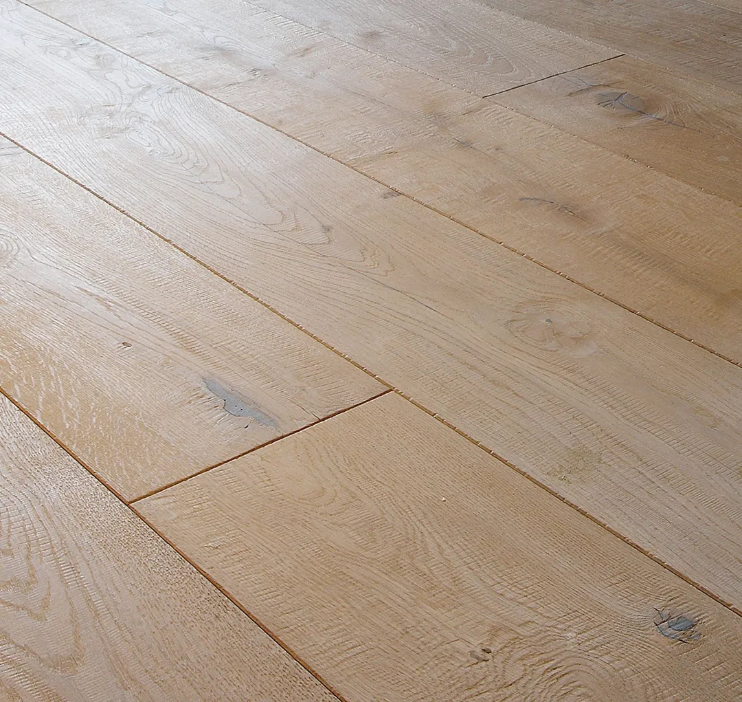 Flooors by LTL Woodstock Oak rustic, brushed, hand scraped, white oiled Oak 19/32-in T x 7-31/64-in W Handscraped Engineered Hardwood Flooring ( 23.31-sq ft / Carton ), photo 7 of 7