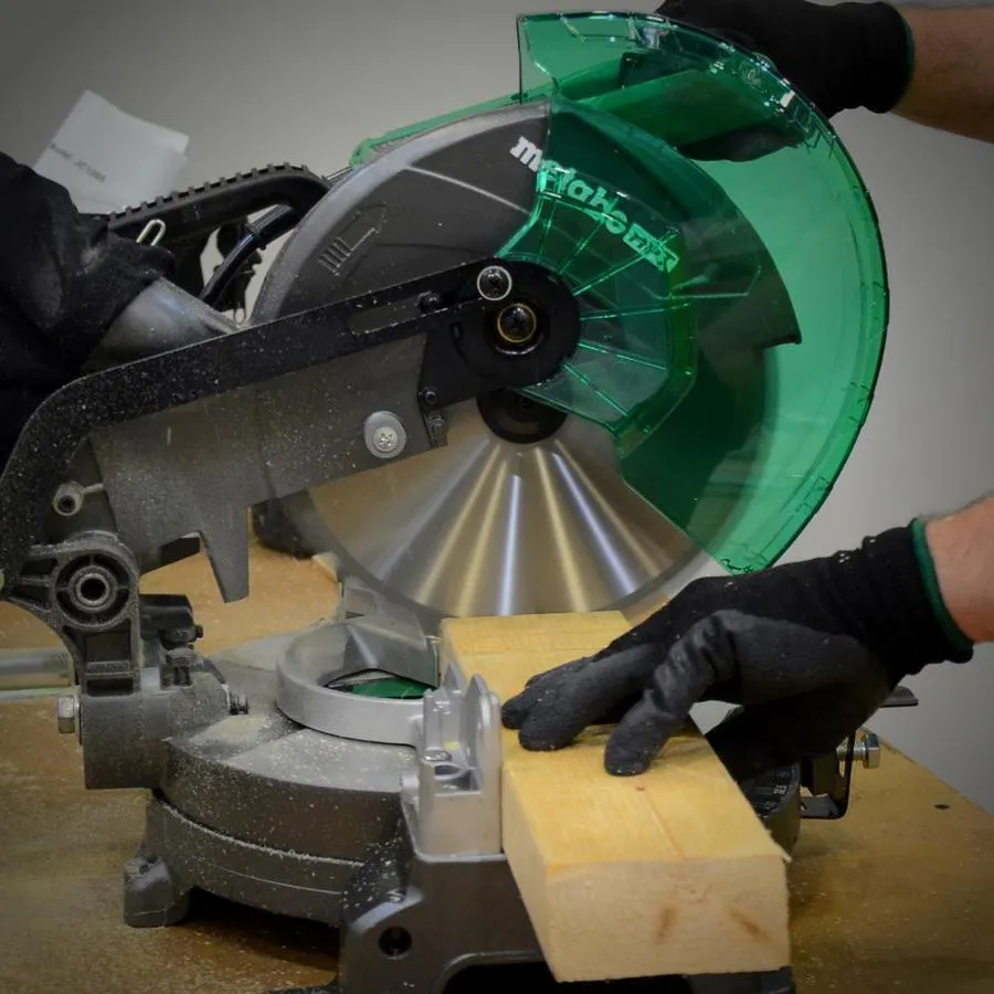 Metabo HPT (was Hitachi Power Tools) 10-in 15-Amp Single Bevel Compound Corded Miter Saw, photo 6 of 9