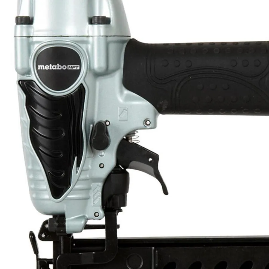 Metabo HPT (was Hitachi Power Tools) 18-Gauge 1/4-in Narrow Crown Finish Pneumatic Stapler, photo 2 of 7