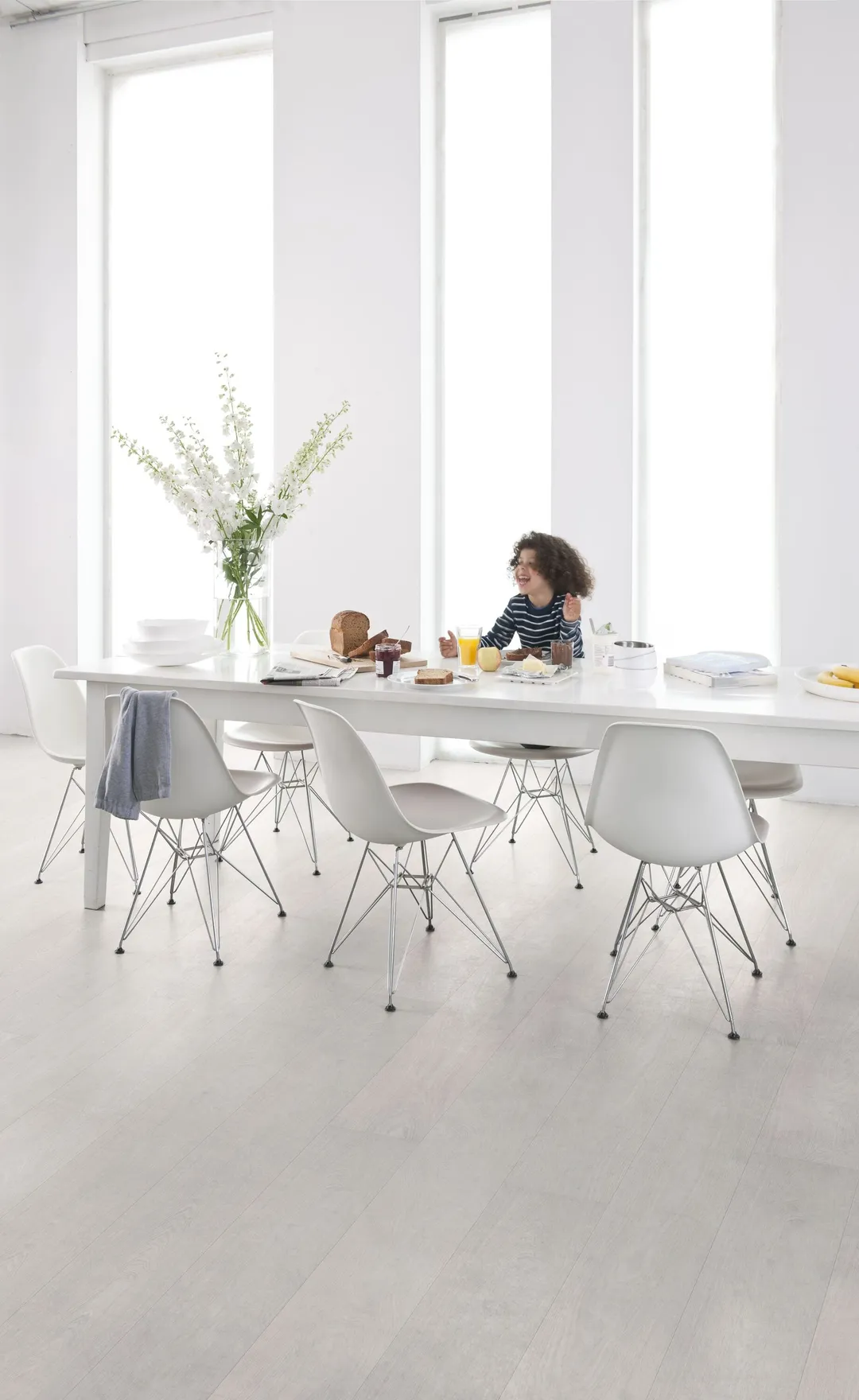 Flooors by LTL Virginia Tan Oak 35/64-in T x 7-7/16-in W Wirebrushed Engineered Hardwood Flooring ( 30.26-sq ft / Carton ), photo 4 of 7