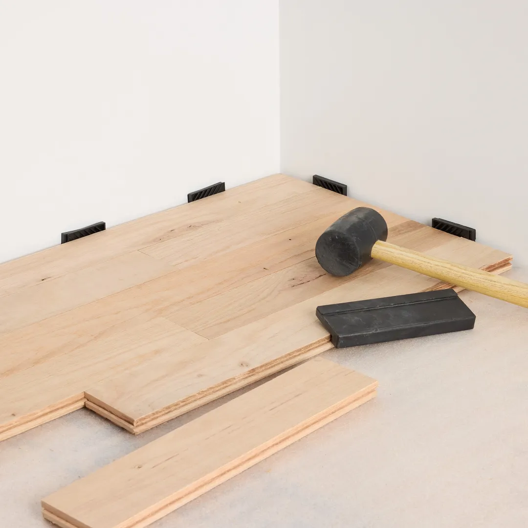 Bridgewell Resources Unfinished Red oak 3/4-in T x 3-1/4-in W Smooth/Traditional Solid Hardwood Flooring ( 18.75-sq ft / Carton ), photo 5 of 15