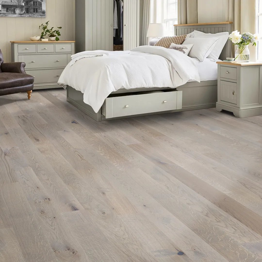 Beasley CENTURY FLOORING Harris Island White oak 1/2-in T x 5-3/8-in W Smooth/Traditional Engineered Hardwood Flooring ( 35.1-sq ft / Carton ), photo 2 of 3