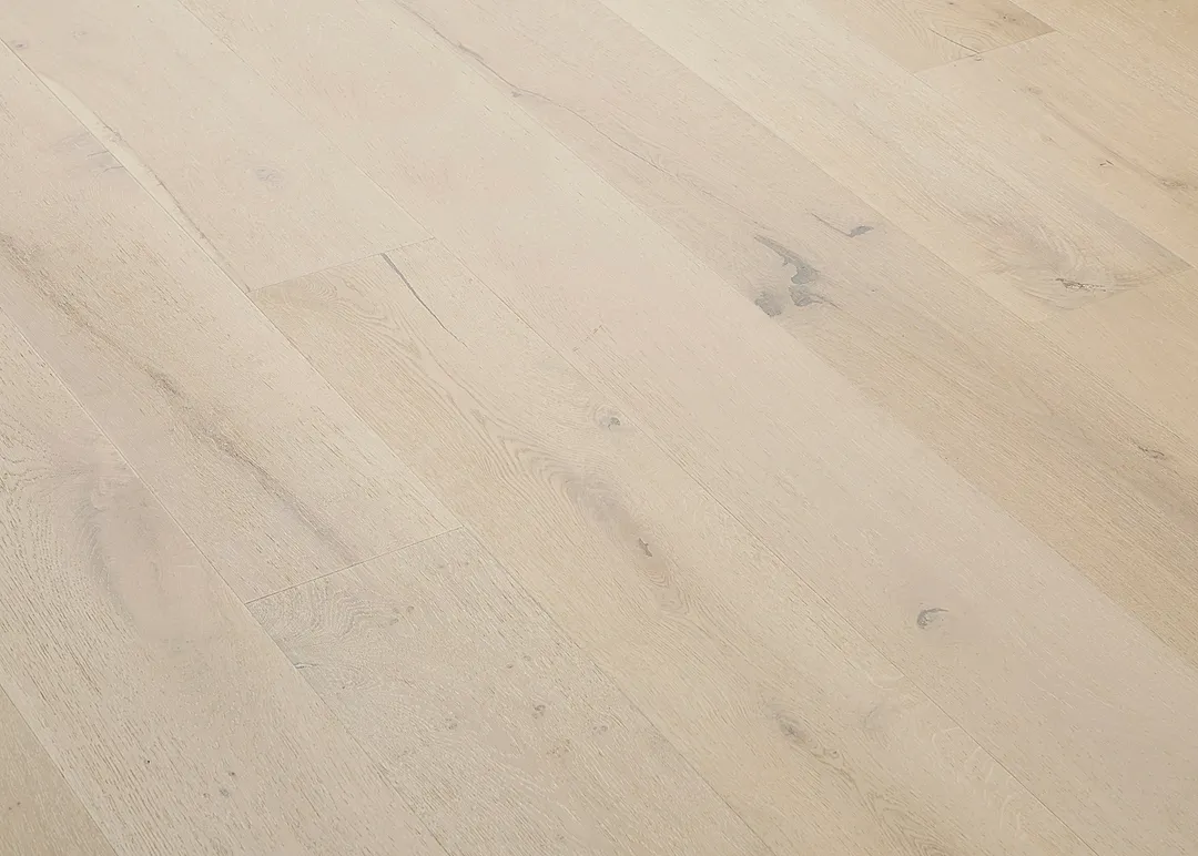 Element Flooring Sahara Evening White European white oak 1/2-in T x 7-1/2-in W Water Resistant Wirebrushed Engineered Hardwood Flooring ( 31.09-sq ft / Carton ), photo 5 of 14