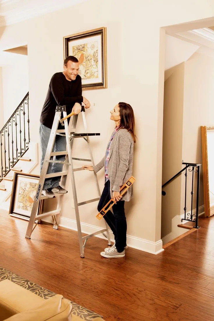 Louisville Ladder 6' Aluminum Step Ladder, 10' Reach, 250 lbs Load Capacity, W-2112-06S, photo 4 of 9
