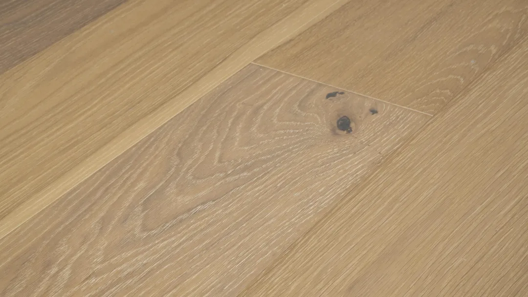 Element Flooring Stoneboro Greenwood European white oak 3/8-in T x 7-1/2-in W Wirebrushed Engineered Hardwood Flooring ( 39.06-sq ft / Carton ), photo 5 of 15