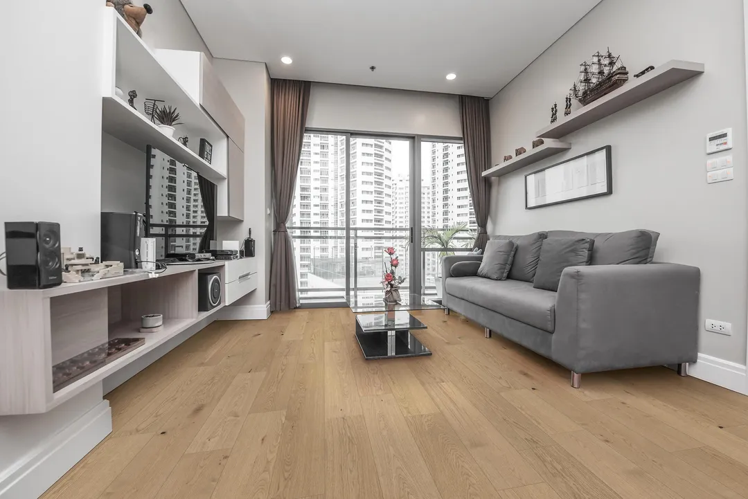 Element Flooring Irving Park Nairn European white oak 9/16-in T x 8-33/50-in W Water Resistant Wirebrushed Engineered Hardwood Flooring ( 31.25-sq ft / Carton ), photo 14 of 15