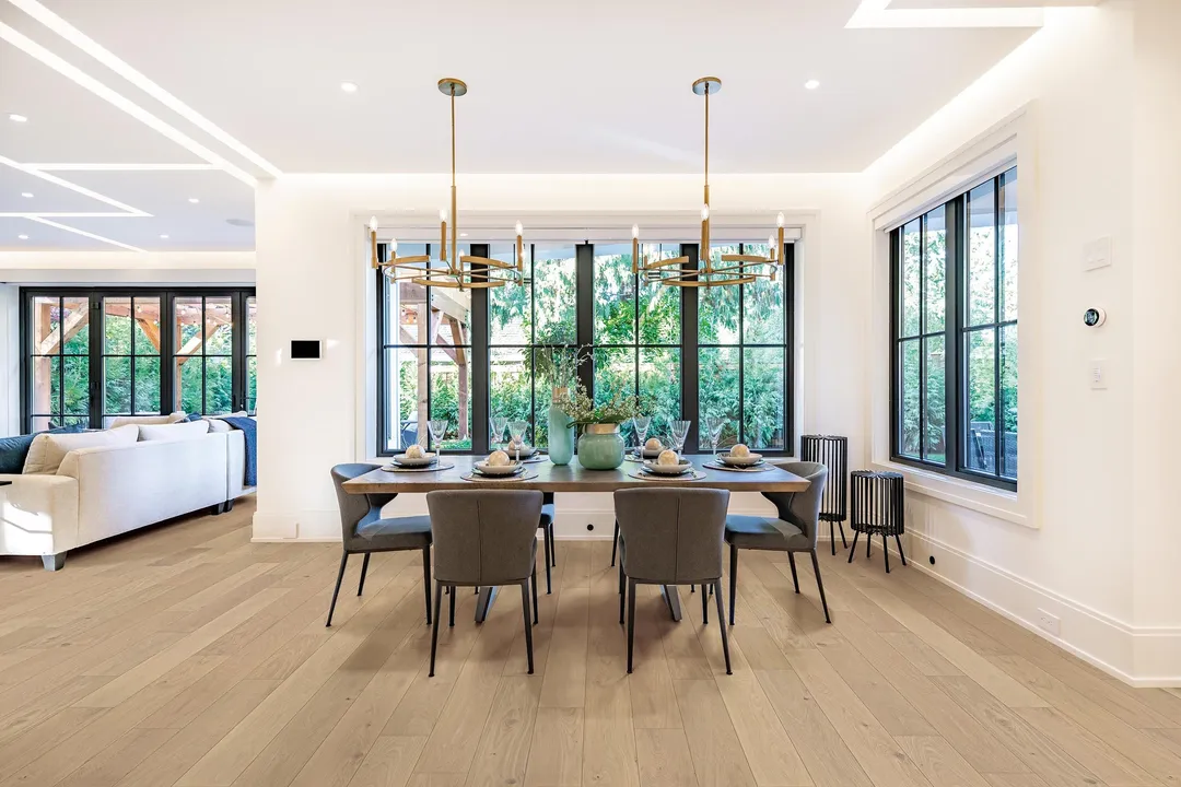 Element Flooring Stoneboro Moore European white oak 3/8-in T x 7-1/2-in W Wirebrushed Engineered Hardwood Flooring ( 34.36-sq ft / Carton ), photo 14 of 15