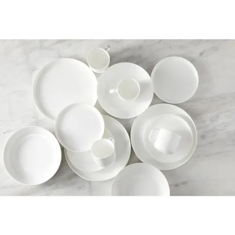16-Piece Traditional White Bone China Dinnerware Set (Service for 4)