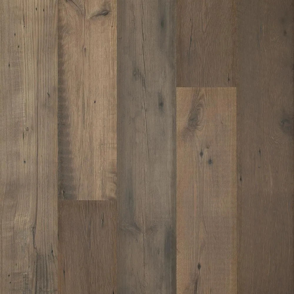 Pergo Outlast+ Waterproof Bronze Belmont Oak 10 mm T x 6.14 in. W x 47.24 in. L Laminate Flooring (451.36 sq. ft./pallet), photo 17 of 27