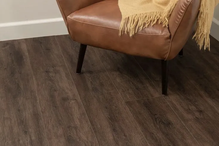 CALI Longboards Offshore Oak Brown 20-mil x 9-in W x 70-in L Waterproof Interlocking Luxury Vinyl Plank Flooring (26.62-sq ft/ Carton), photo 6 of 14
