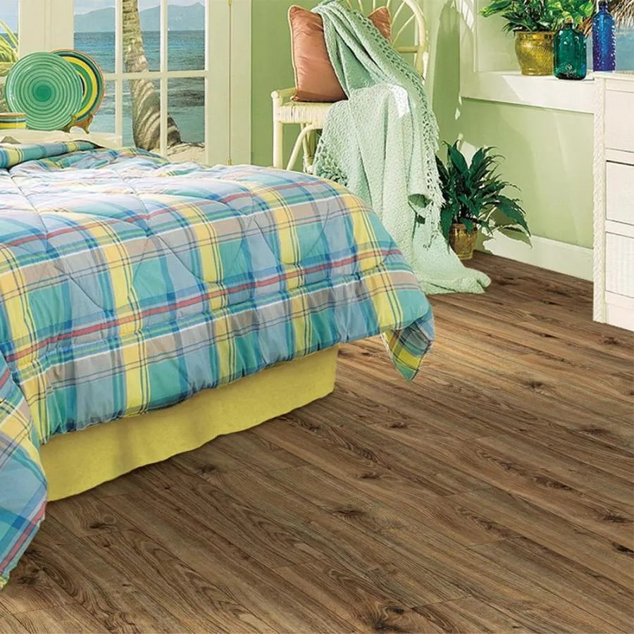 allen + roth Handscraped Weathered Oak 4.96-in W x 50.7-in L Handscraped Wood Plank Laminate Flooring, photo 5 of 7