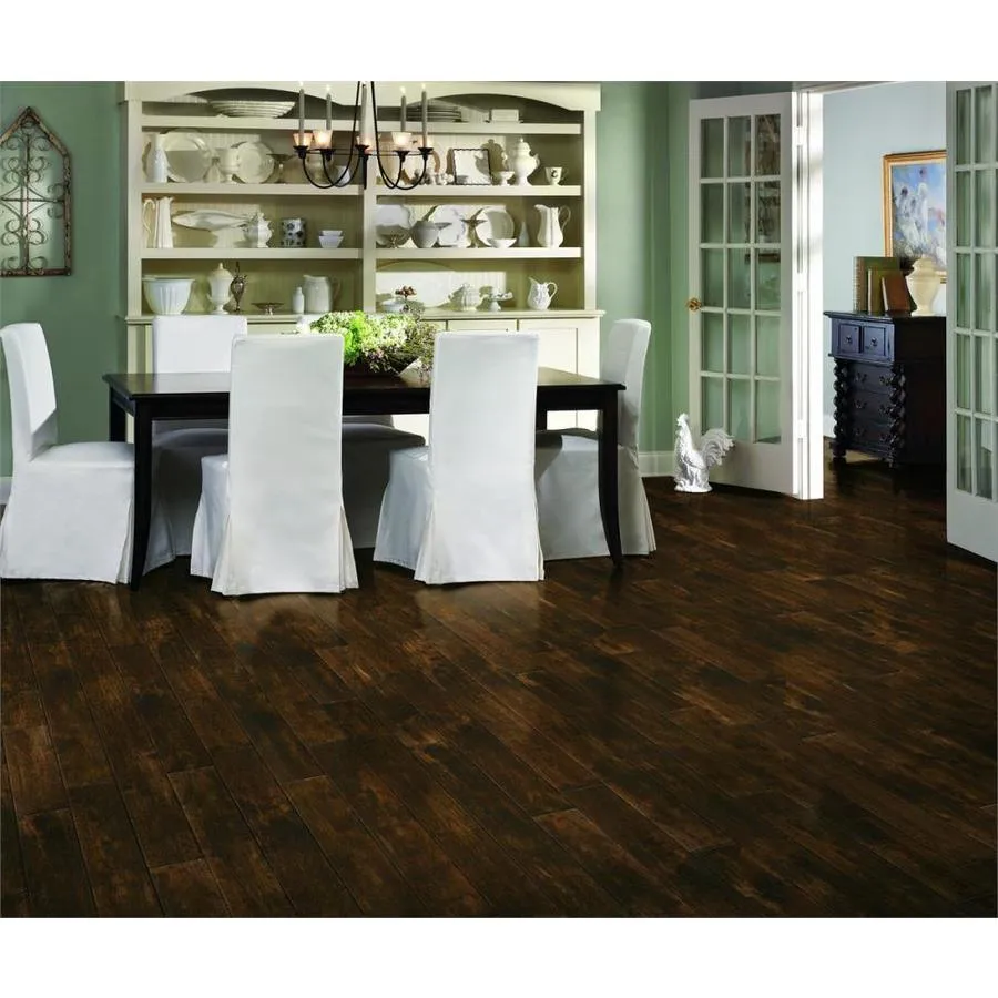 Bruce America's Best Choice Prefinished Mountain Grove Hickory Handscraped 3/4-in Solid Hardwood Flooring Sample, photo 2 of 4