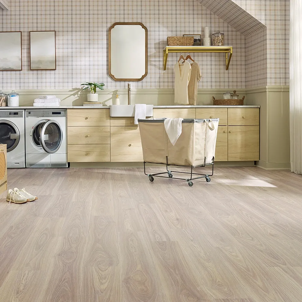 Pergo Pro+ with WetProtect 10-mm 7.48-in W x 47.24-in L Waterproof Floating / click-lock Laminate Flooring, photo 30 of 40